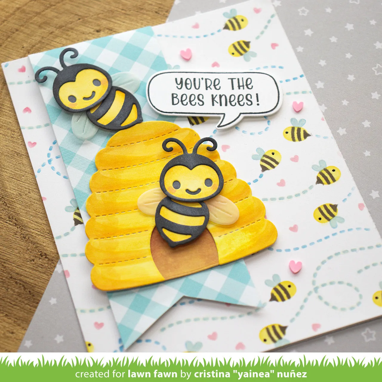 Lawn Fawn Bee Happy Schablonen Hintergrund 4-teilig Bienen