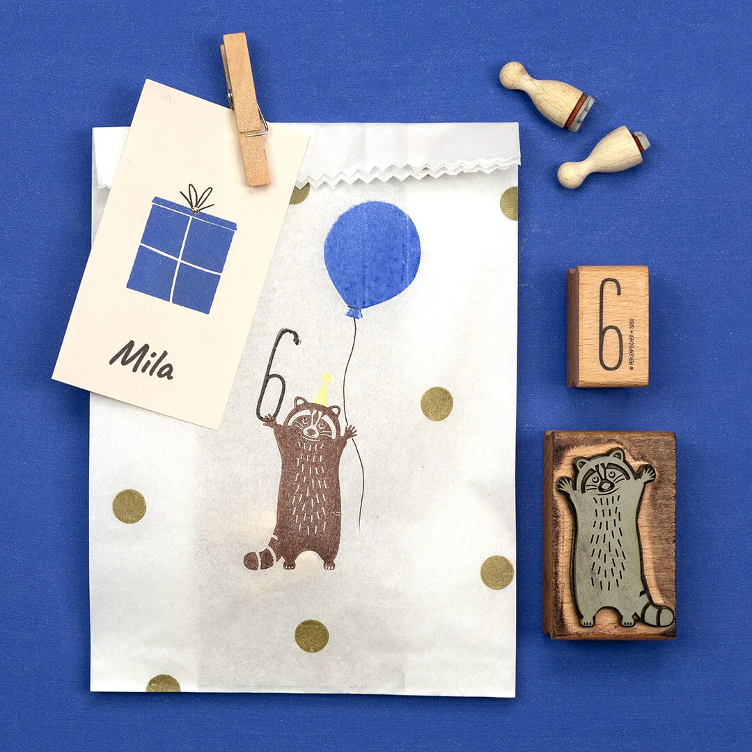 Perlenfischer Waschbär stehend Stempel 50x33 mm Tier