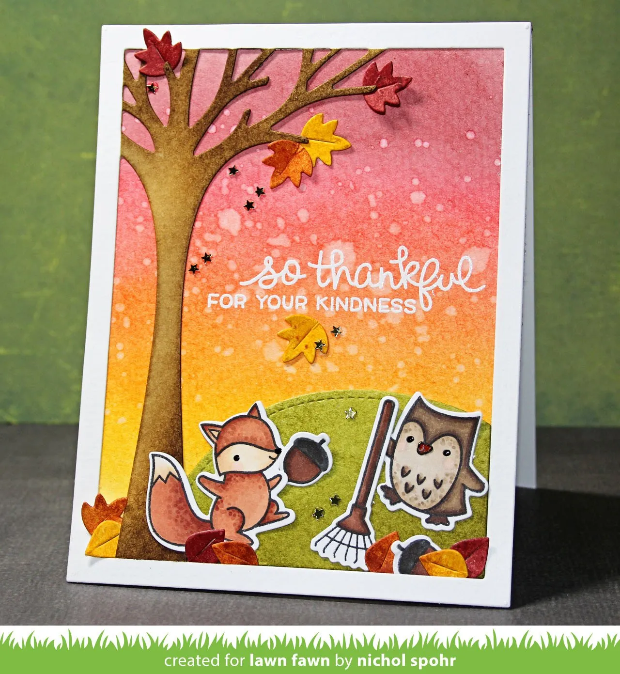 Lawn Fawn Leafy Tree Backdrop Stanzschablone Baum Hochformat