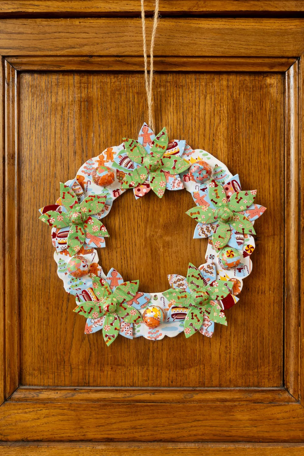 Décopatch HD067C Blumenkranz Pappmaché 29cm naturbraun