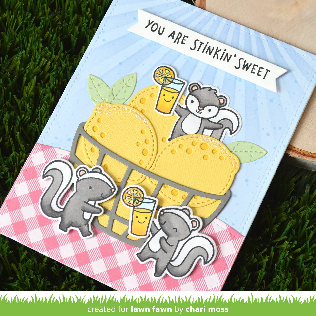 Lawn Fawn Sunray Background Stencil Schablone 15x15 cm
