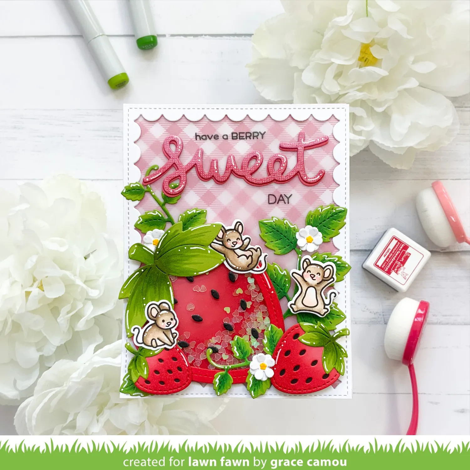 Lawn Fawn Stitched Strawberry Frame LF2809 Stanzen Erdbeere